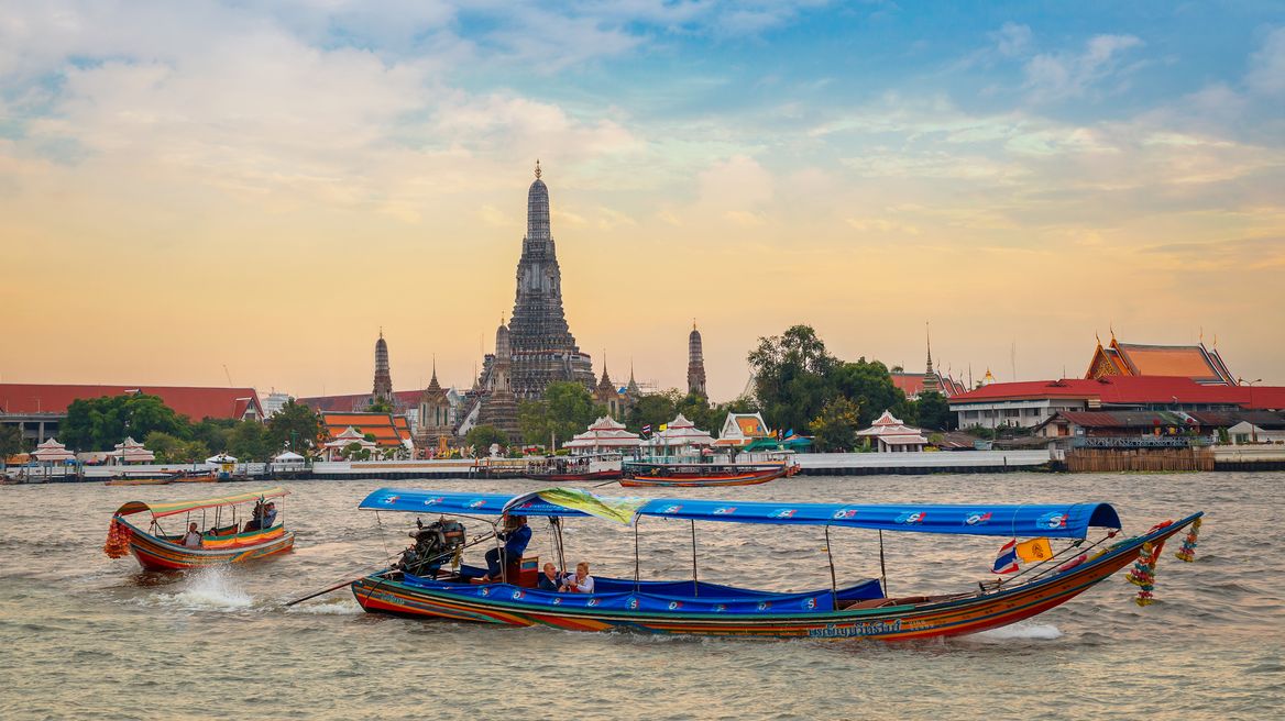 Wat Arun (Temple of Dawn)