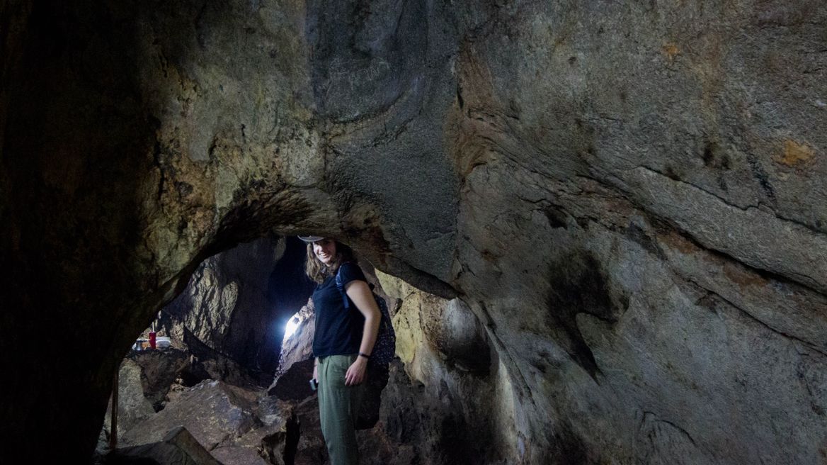 Tham Krasae Cave 