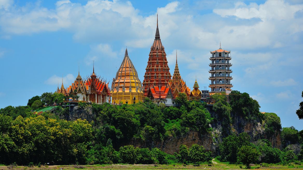 Wat Tham Suae
