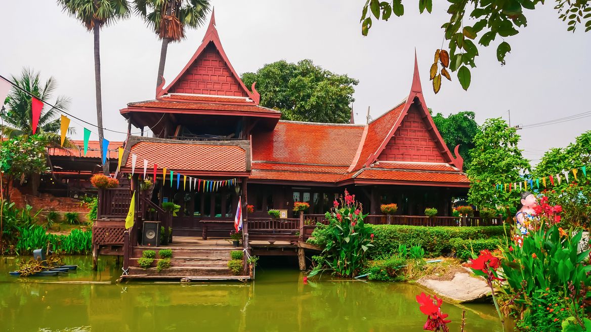 Ayothaya Floating Market 