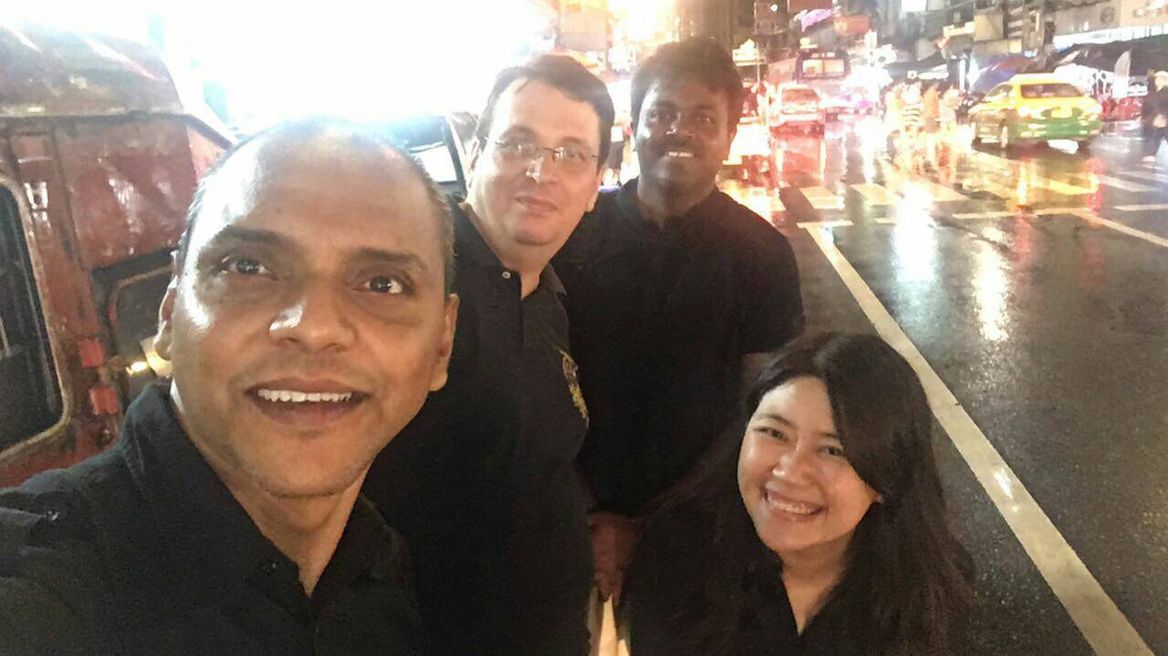 Eat and Chat together 
