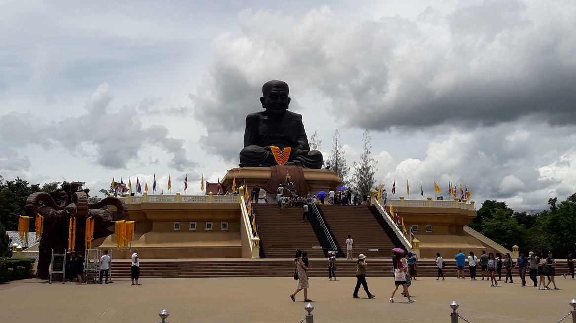 Huay Mongkol Temple 2