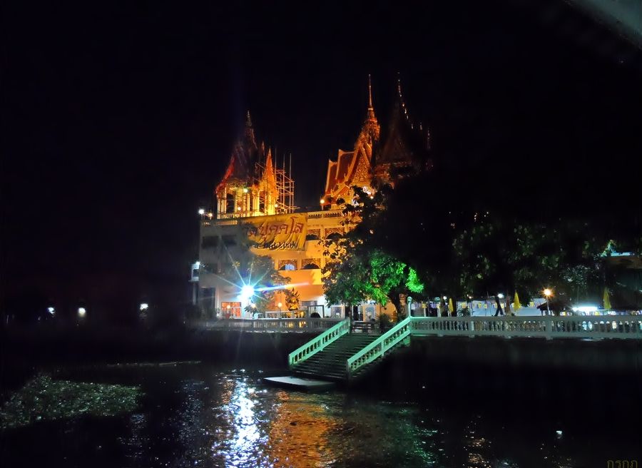 The Bukkalo Temple with night view.