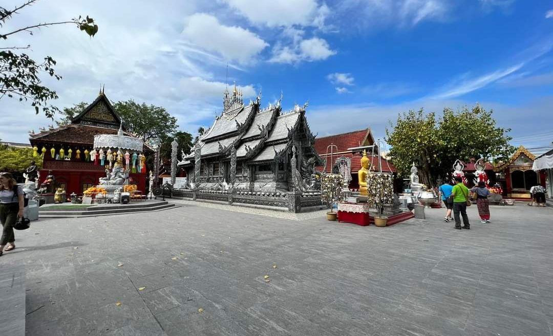 Silver temple *Wat Srisuphan* 