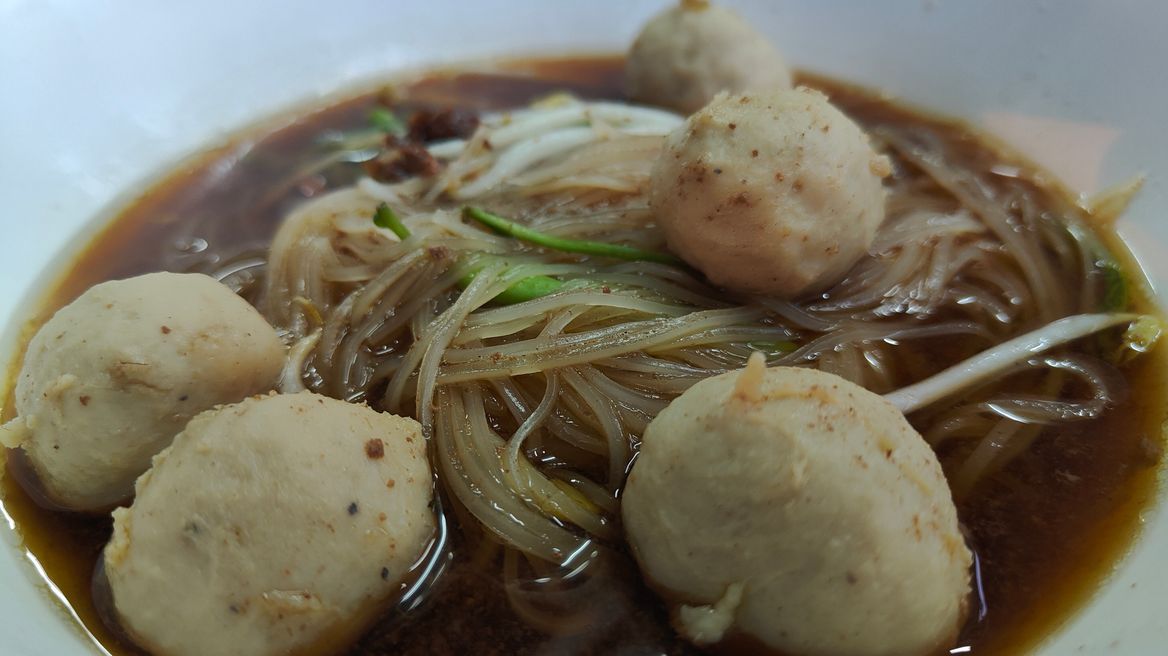 Meat ball noodle