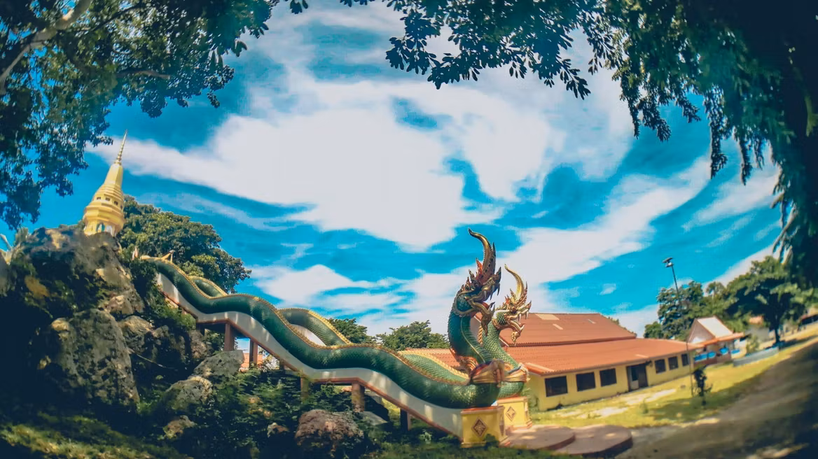 สักการะสิ่งศักดิ์สิทธิ์
