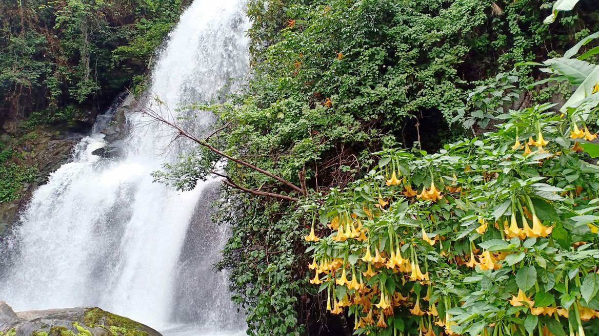 Phadoksiew waterfall