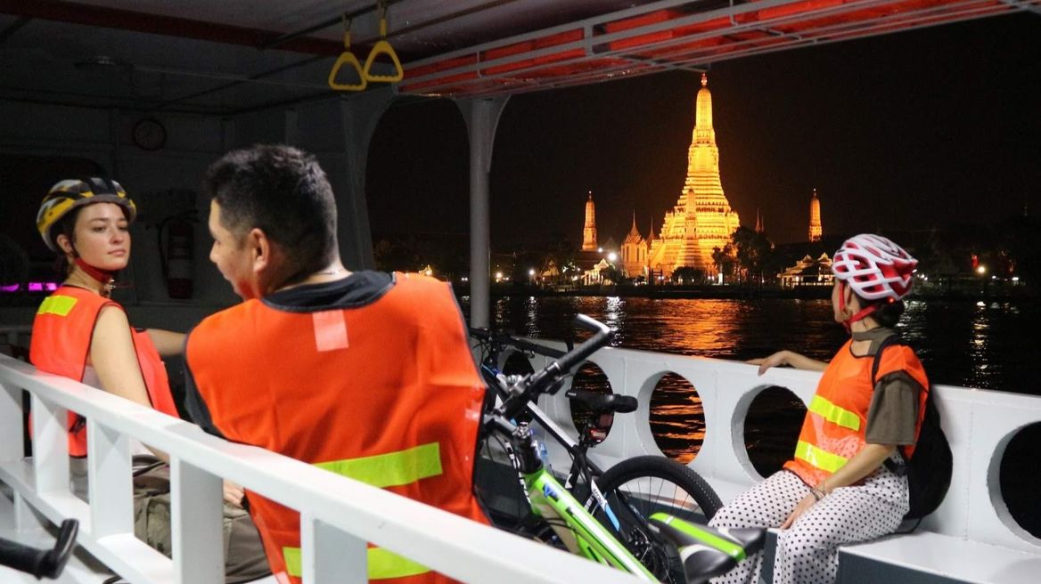 Cross the the Chao Phraya  River by local ferry