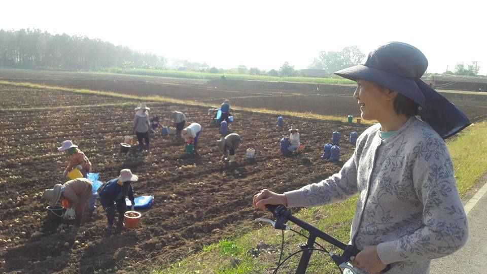 See local farmer life