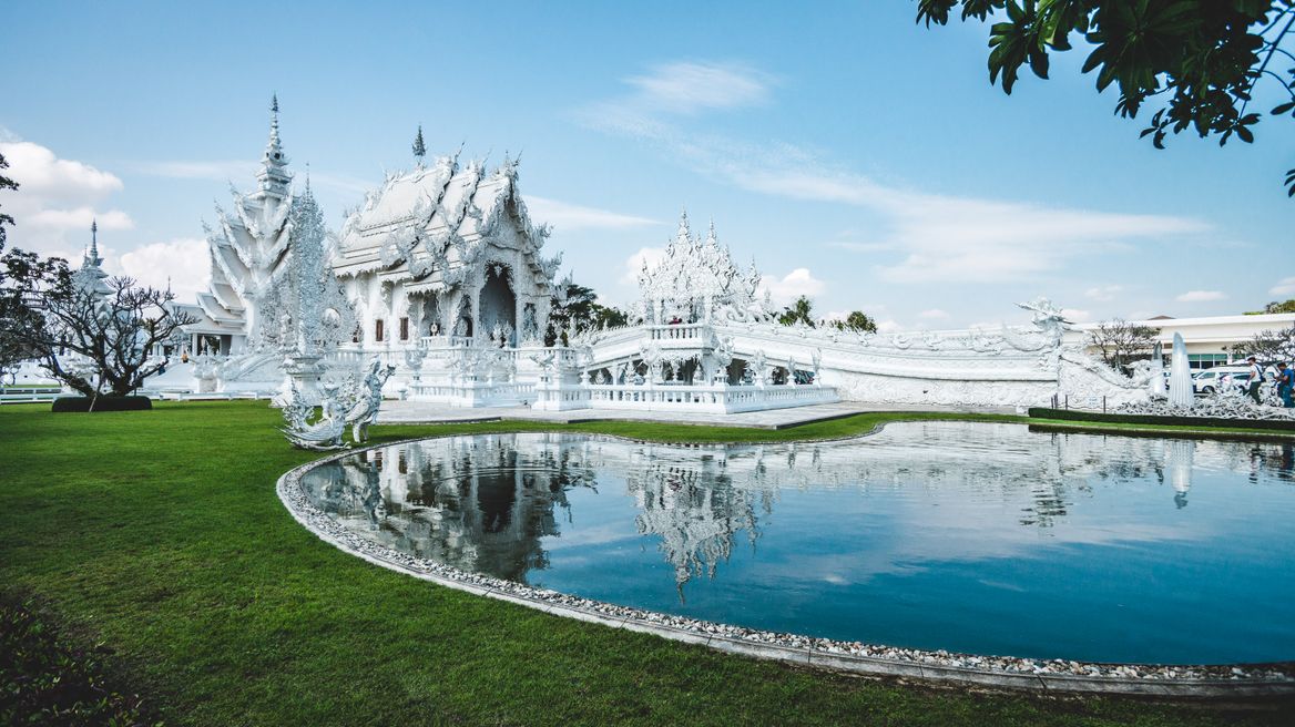 Take wonderful shot at White temple