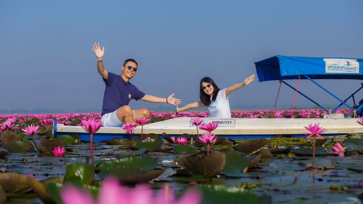 Red lotus lake udonthani