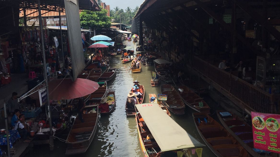 Damnoen Saduak Floating Market