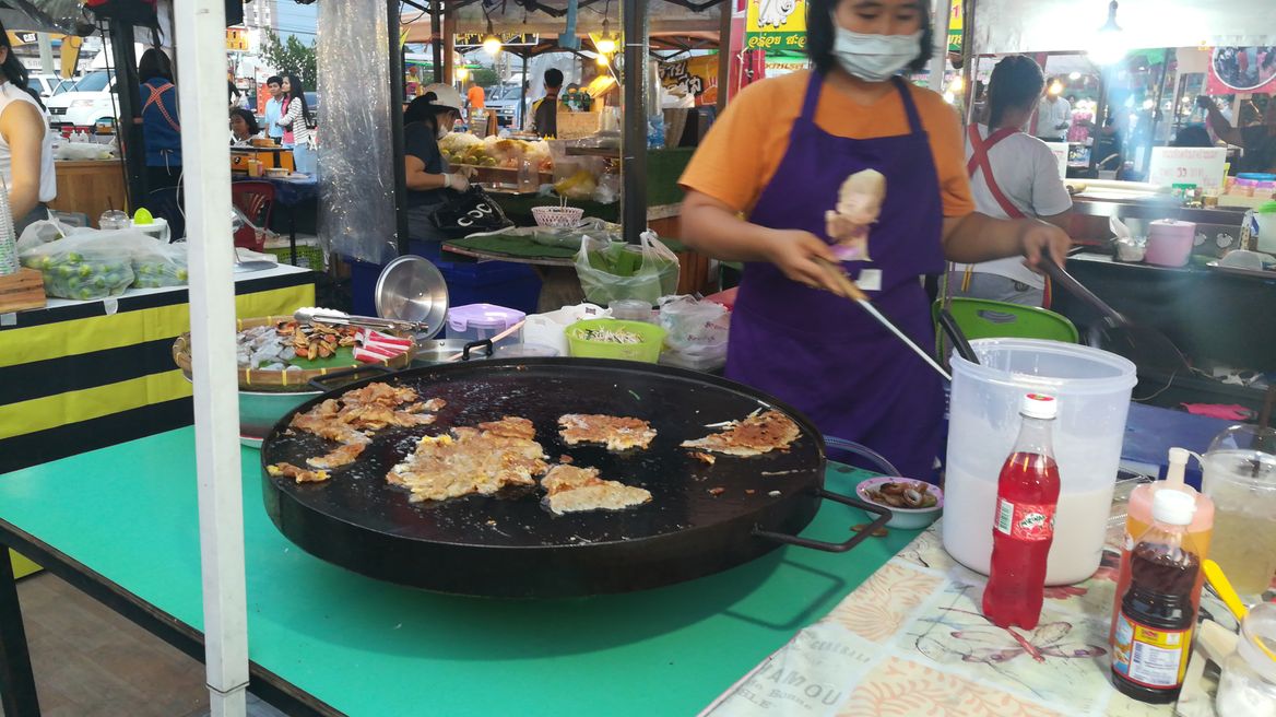 Hoi-Tod ( Oysters Omelet)