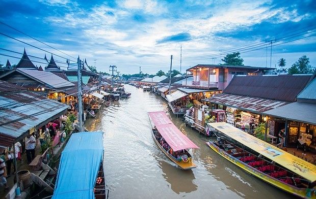 Amphawa market