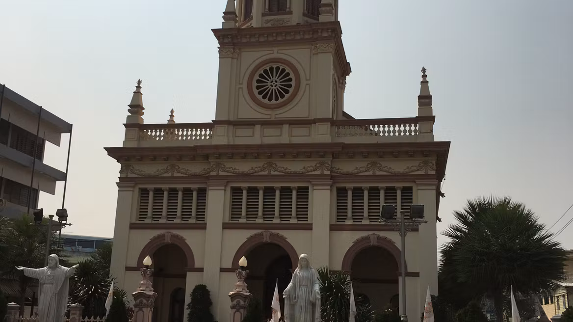 One of the oldest Catholic churches in Bangkok, Santa Cruz church 