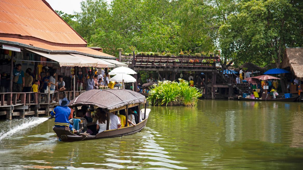 Ayothaya Floating Market 