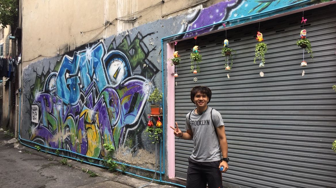 Graffiti & street art along the way