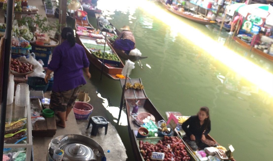 Damnoen Saduak Floating Market Tour