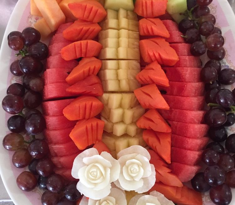 Learn to carve and decorate your dish