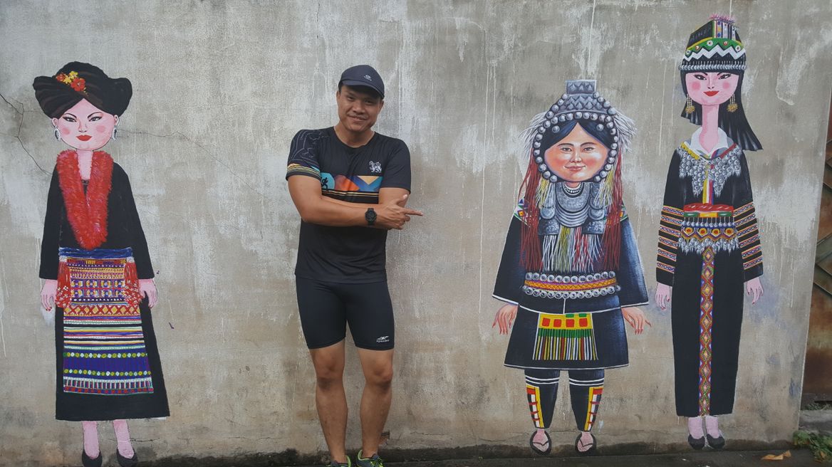 The Famous street art in Kad Kong Ta walking street