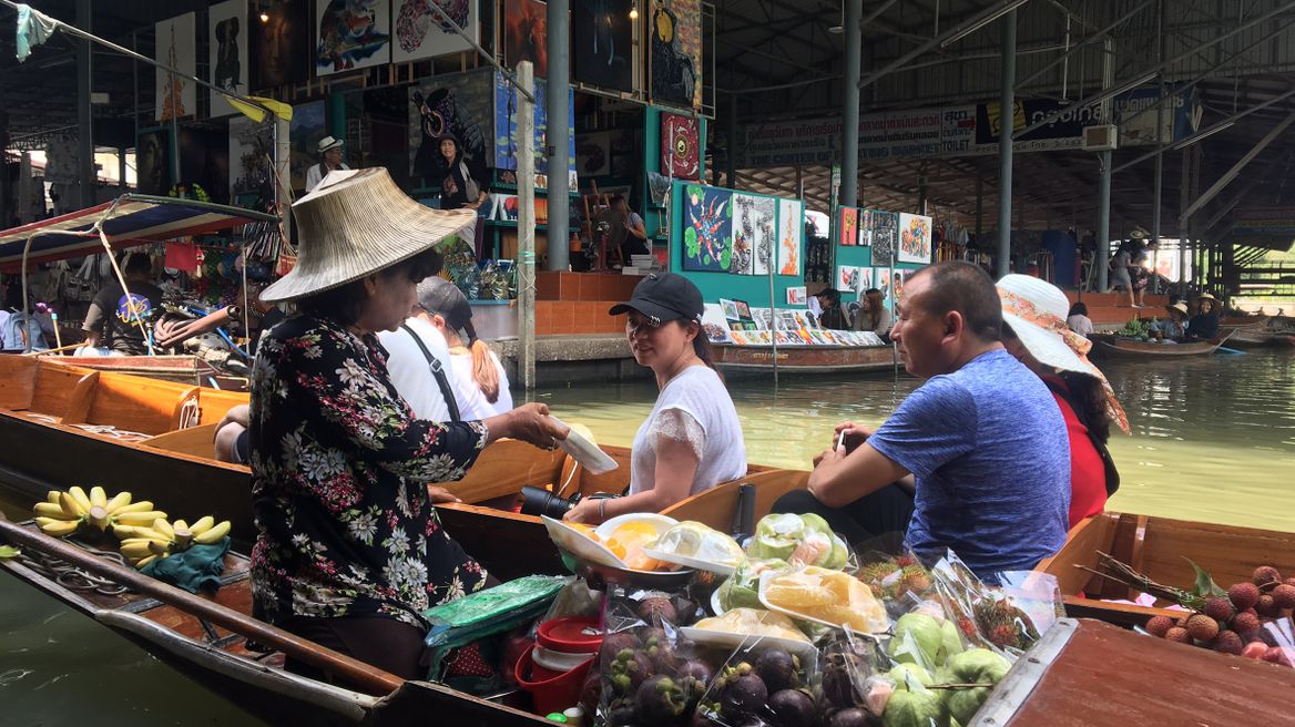 Damnoen Saduak Floating Market