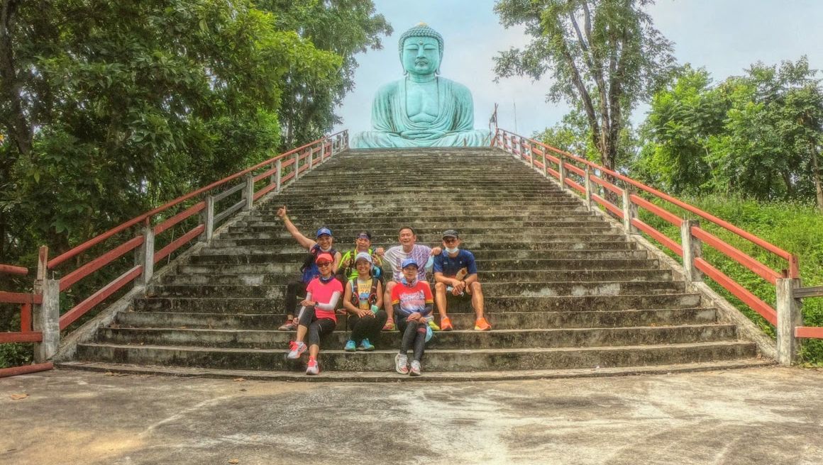 The gigantic Buddha statue (Japapanses Style)