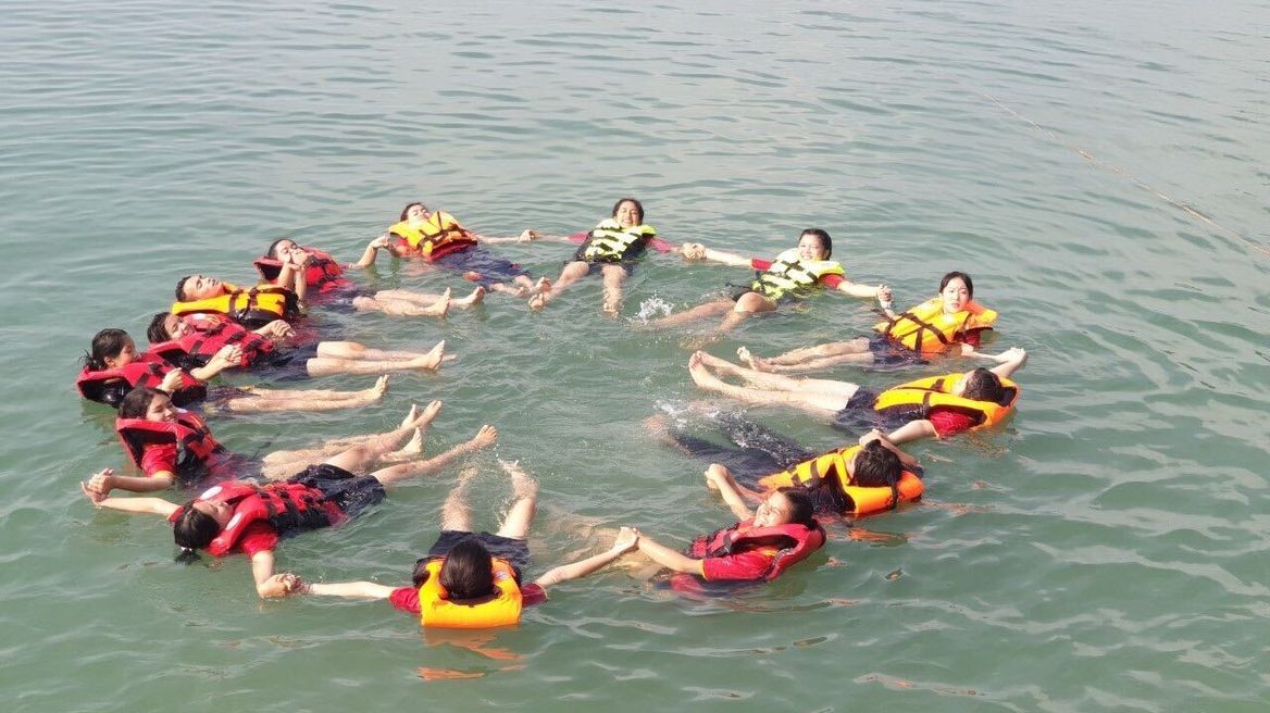 ดำน้ำดูปะการัง ณ เกาะคราม