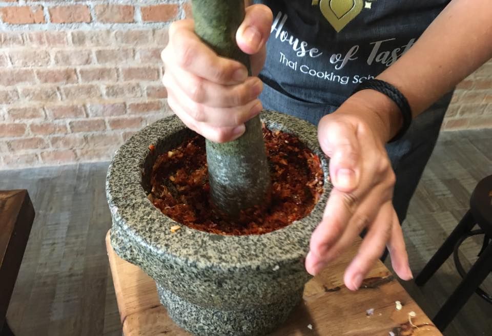 Make curry paste from scratch