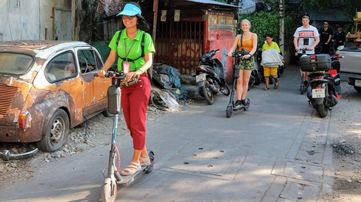 Scoot around the back streets of Bangkok