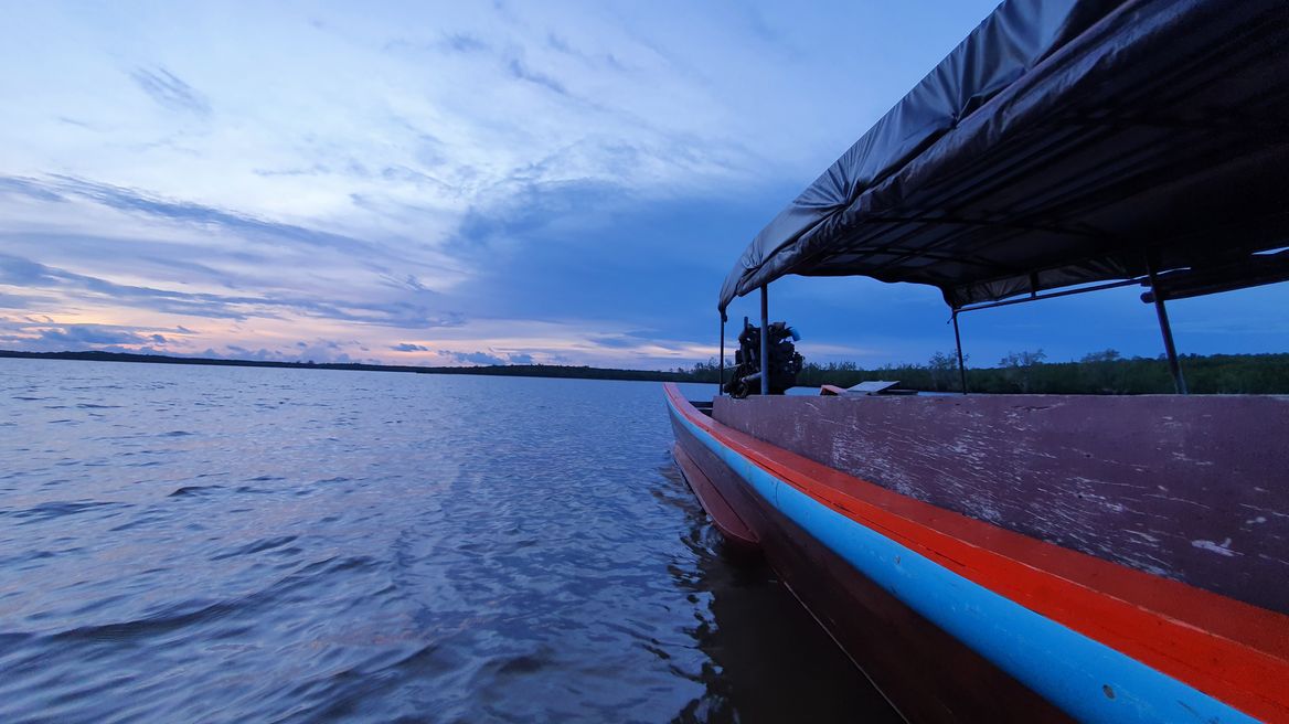 เดินทางกลับเข้าท่าเทียบเรือพร้อมวิวพระอาทิตย์ตกดิน