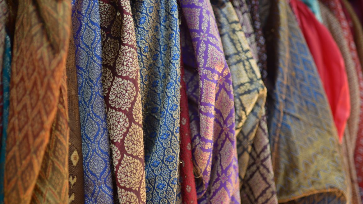 Traditional Thai costume that you can rent at Baan Bang Rachan Retro Market