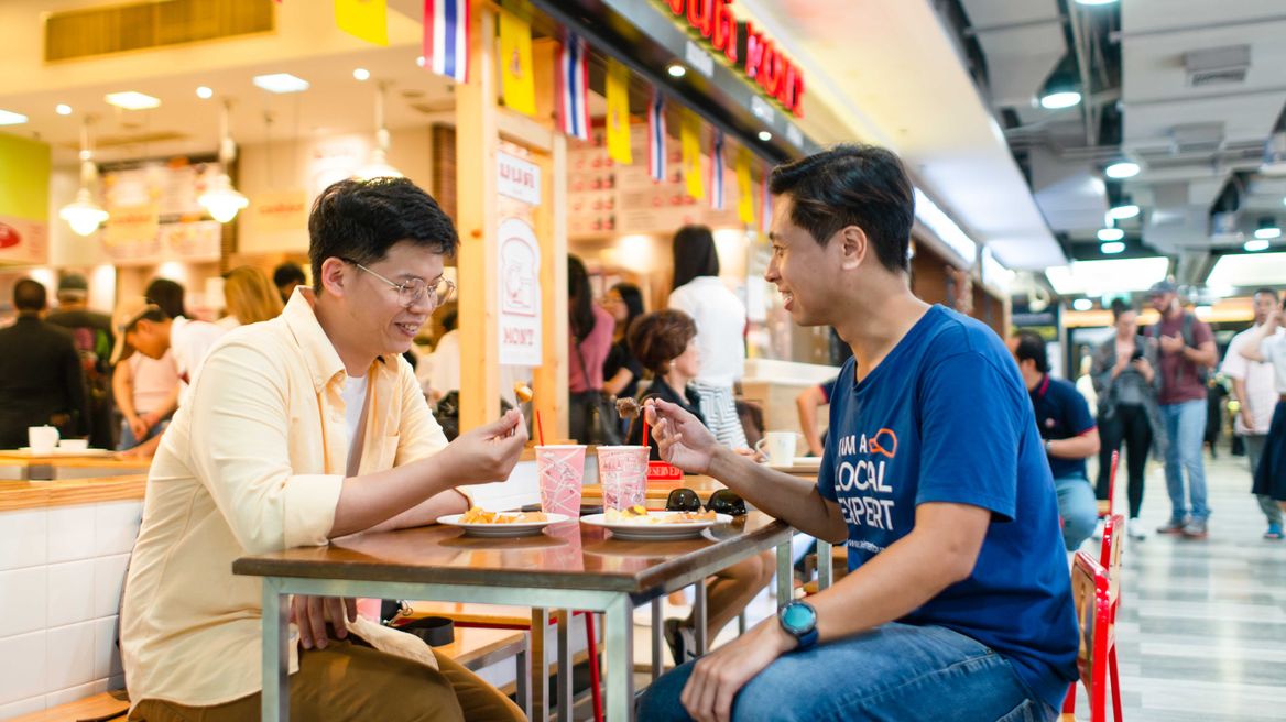Enjoy delicious desserts at Mon Nom Sod