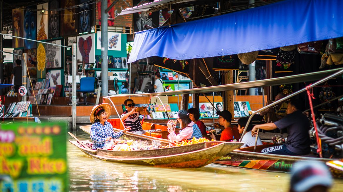 floating market vibe