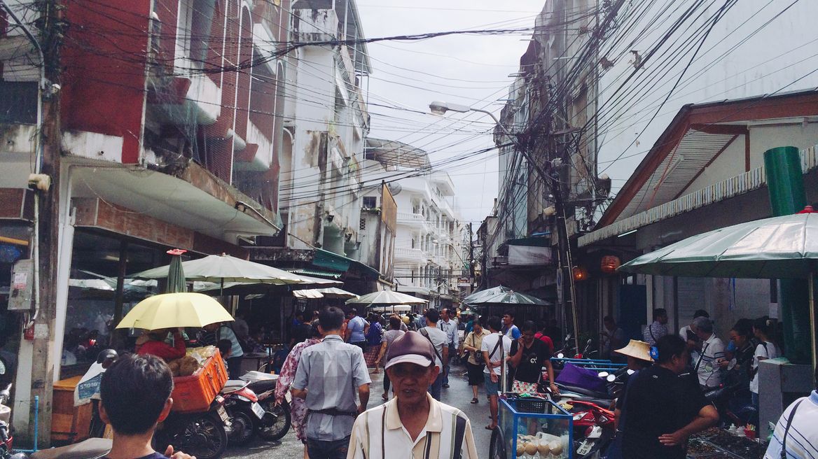 walkthrough the gems market. 
