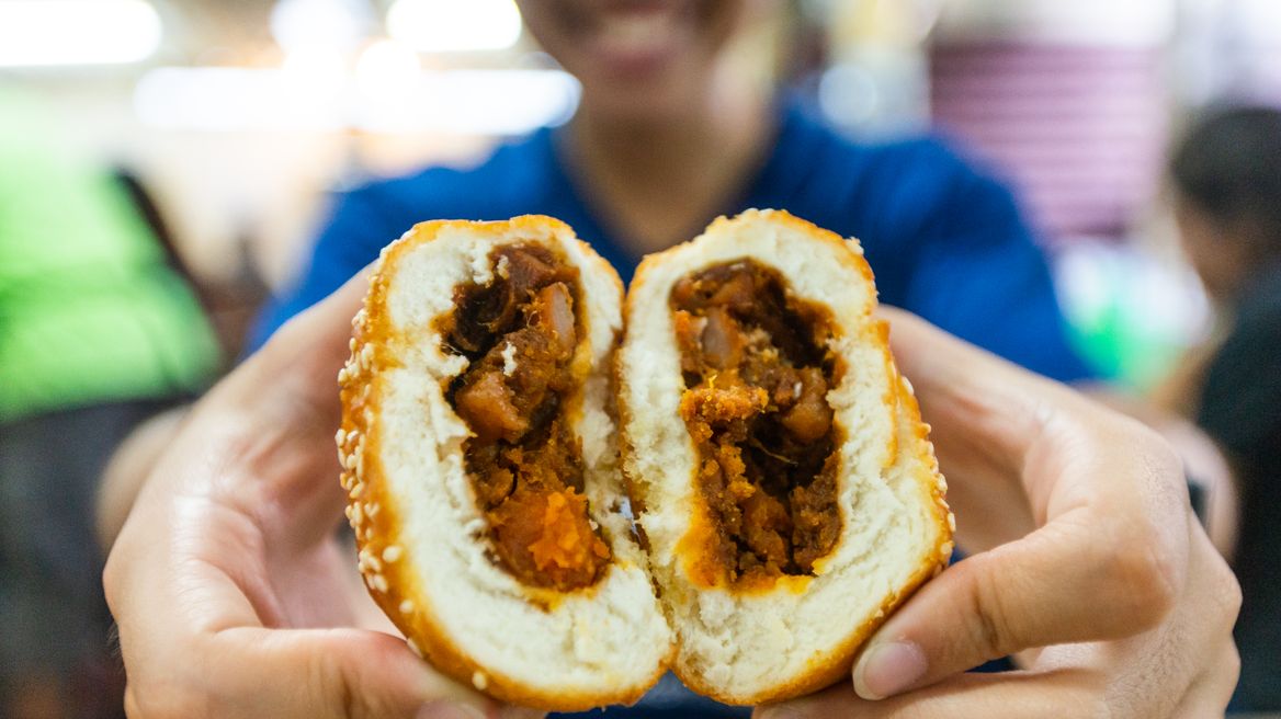 🥮Hatyai signature appritizer is fried Chinese bun. Just try it, you’re gonna love it for sure 
