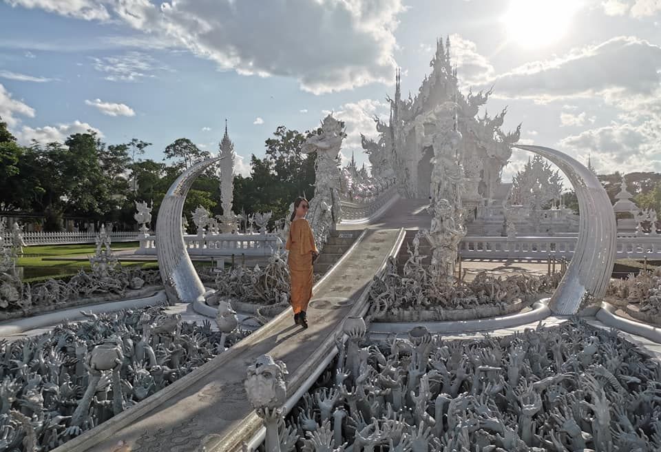 White temple with no crowd