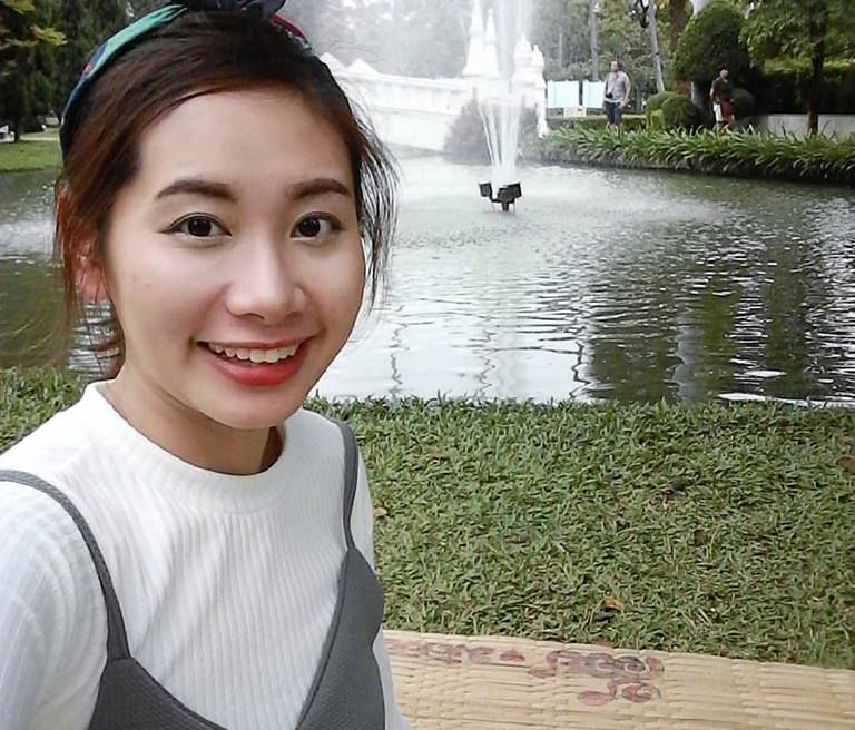 After have a big lunch, we are going to relax and talking in the park.