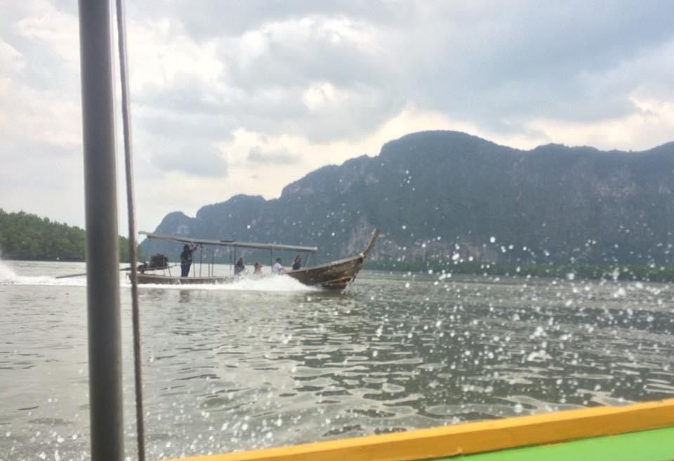 Long tail boat to Island