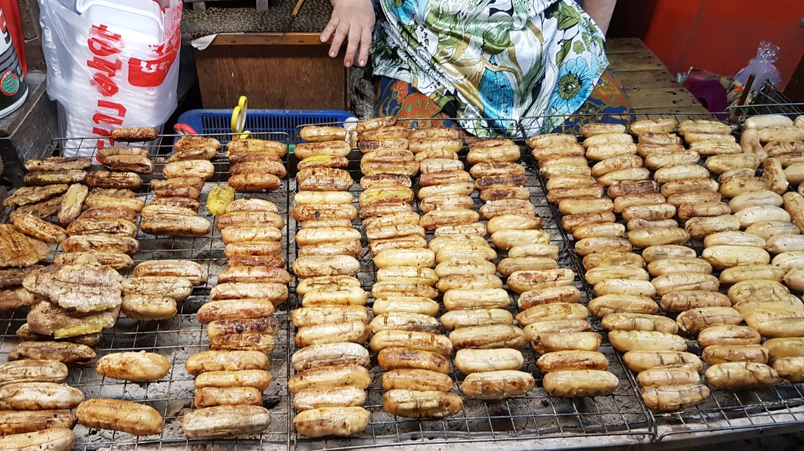 Thai street food: grilled banana