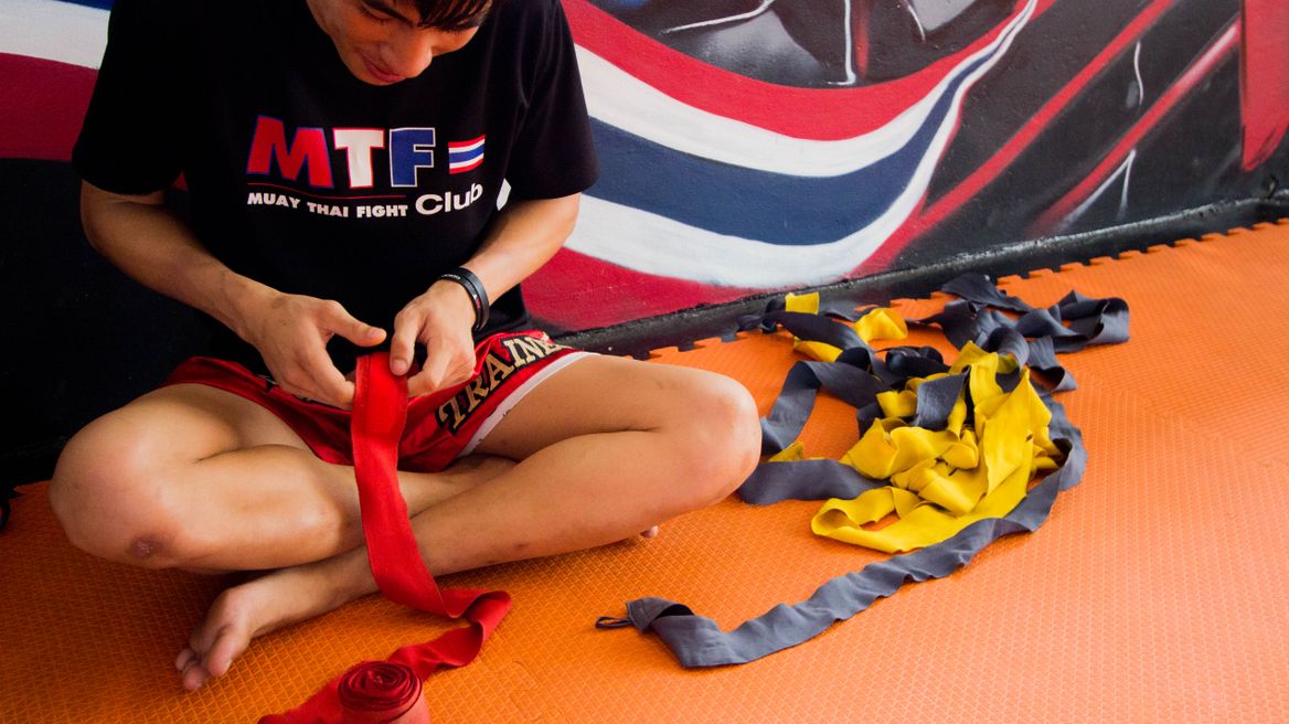 Learn how to do Thai boxing in correct way