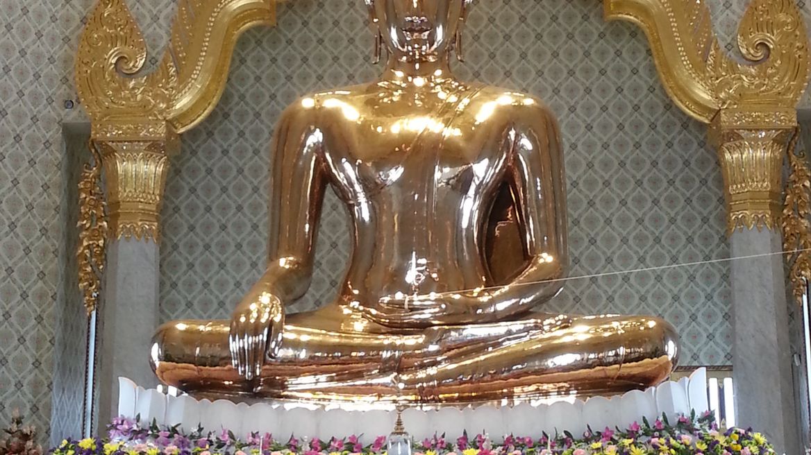 Golden statue of Buddha, Wat Trimitr