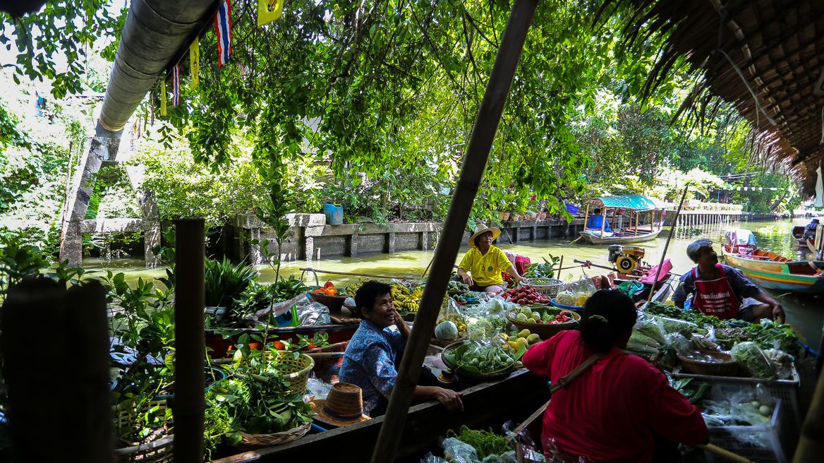 Khlong Lat Mayom Floating Market