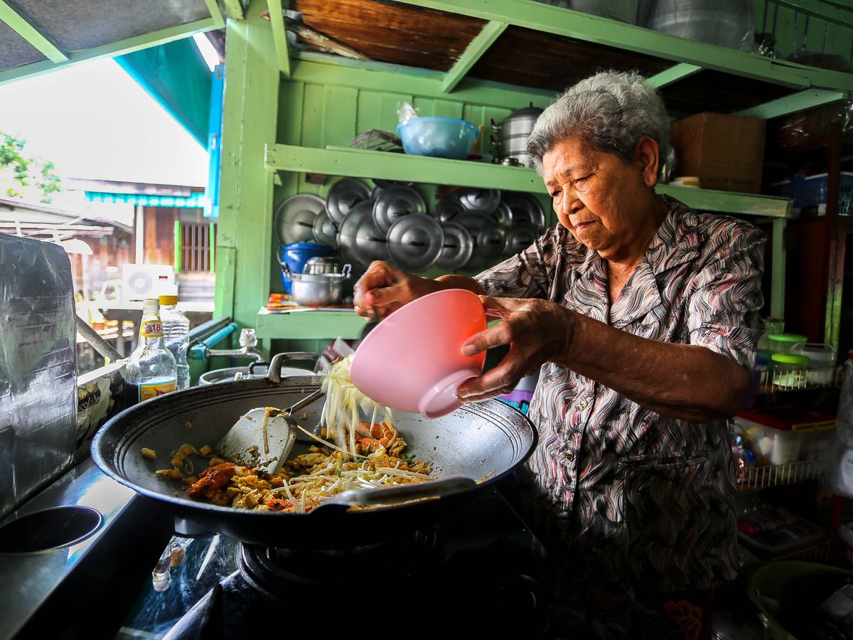 Private Thai Cooking Class with Locals