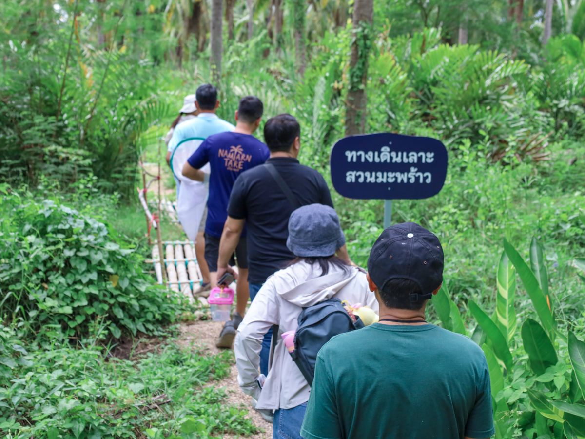 Travel deeper l Connect locally l Give back naturally