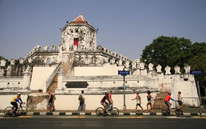 Phra Athit Road