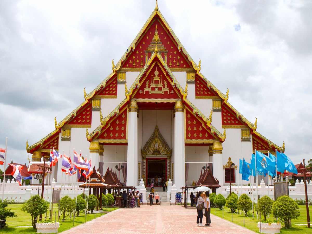 vihara phra mongkhon bophit
