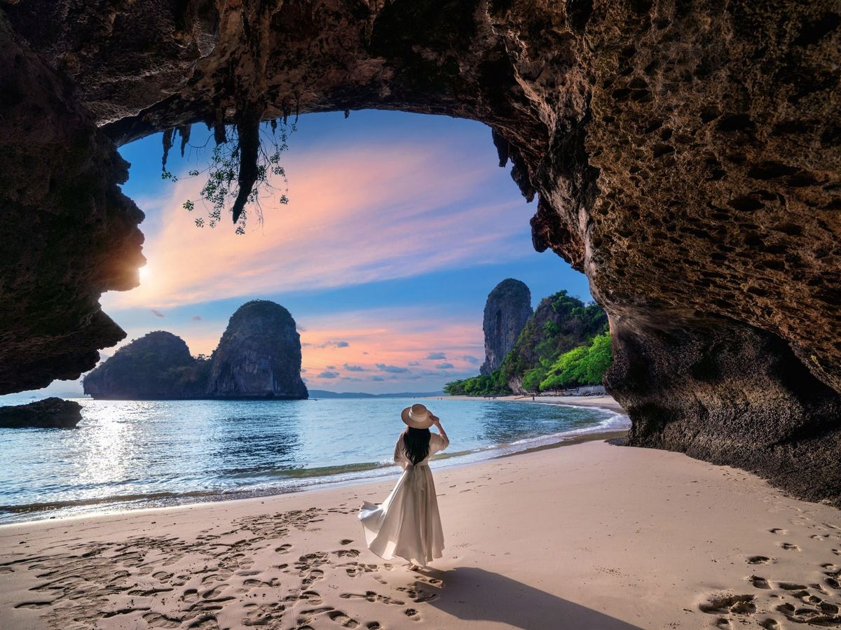 Feyverly x TakeMeTour Travel Services in Thailand