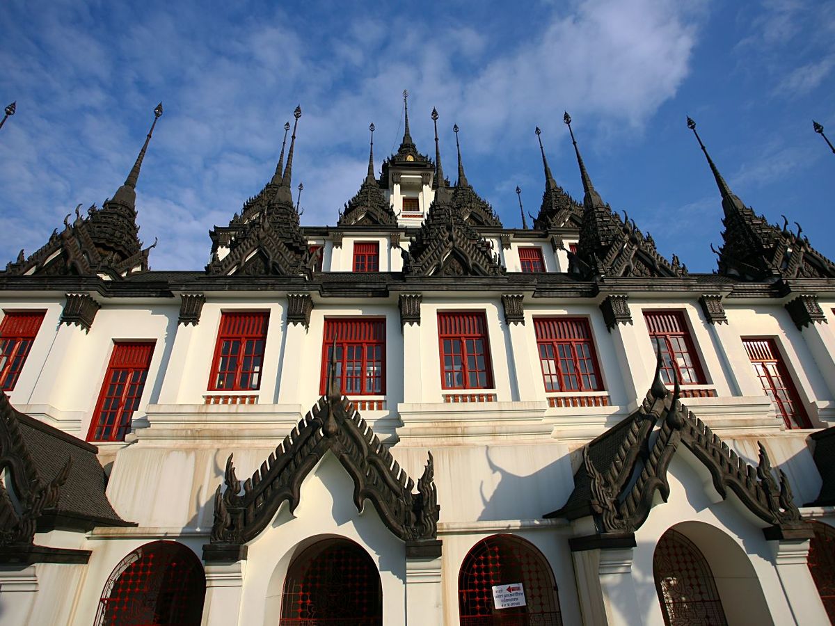 wat loha prasat bangkok thailand