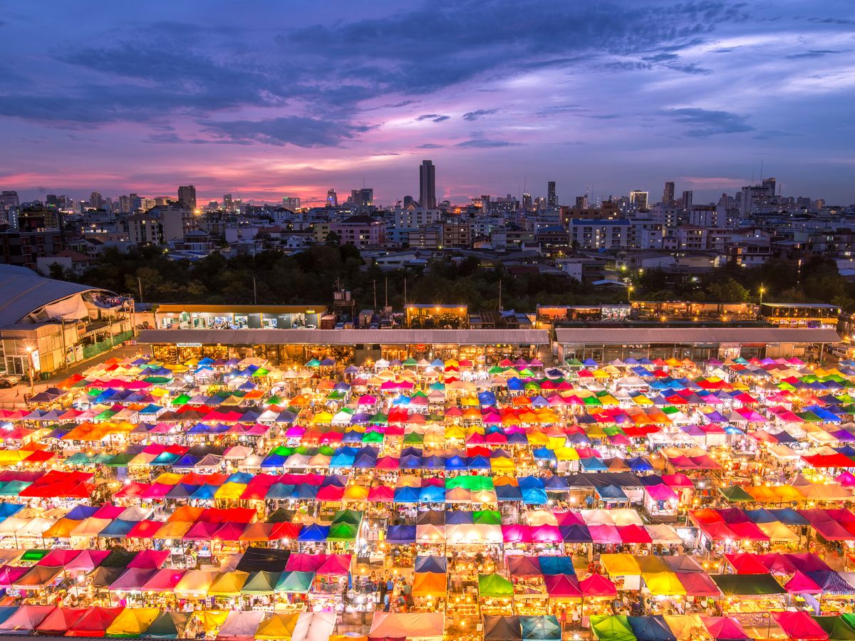 Rod Fai Night Market
