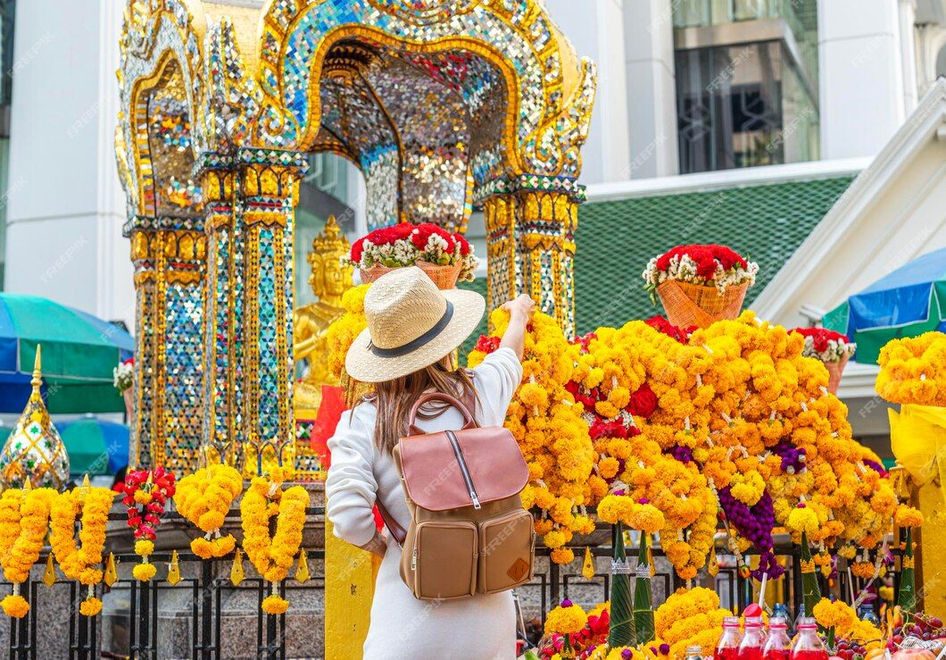 TAGTHAi Free Audio Tour: MANIFESTING BANGKOK 